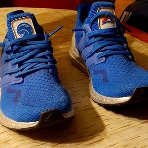 Blue,mens size 8,Adidas ultra boost sneakers